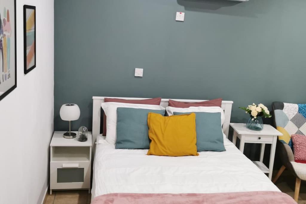 Pretty And Quiet Studio, With Wifi And Parking Limassol Luaran gambar