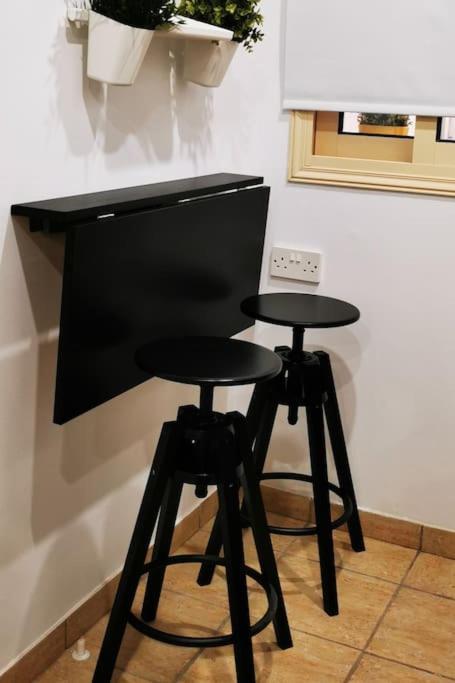 Pretty And Quiet Studio, With Wifi And Parking Limassol Luaran gambar